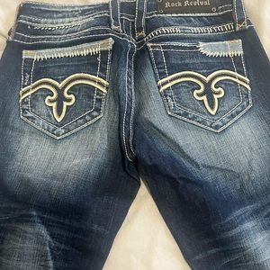 Like new rock revival karlie cropped shorts. Size 28